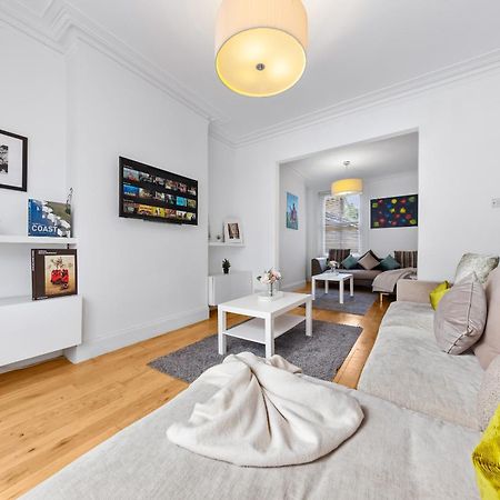 Luxury 4-Bedroom Modern Flat In Central London Steps From Station, Sleeps 9 In Style! Buitenkant foto