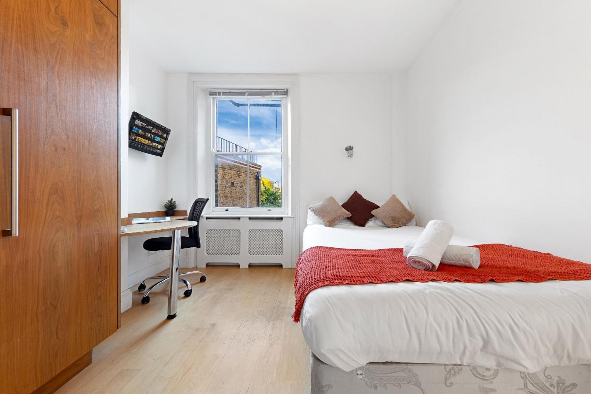 Luxury 4-Bedroom Modern Flat In Central London Steps From Station, Sleeps 9 In Style! Buitenkant foto