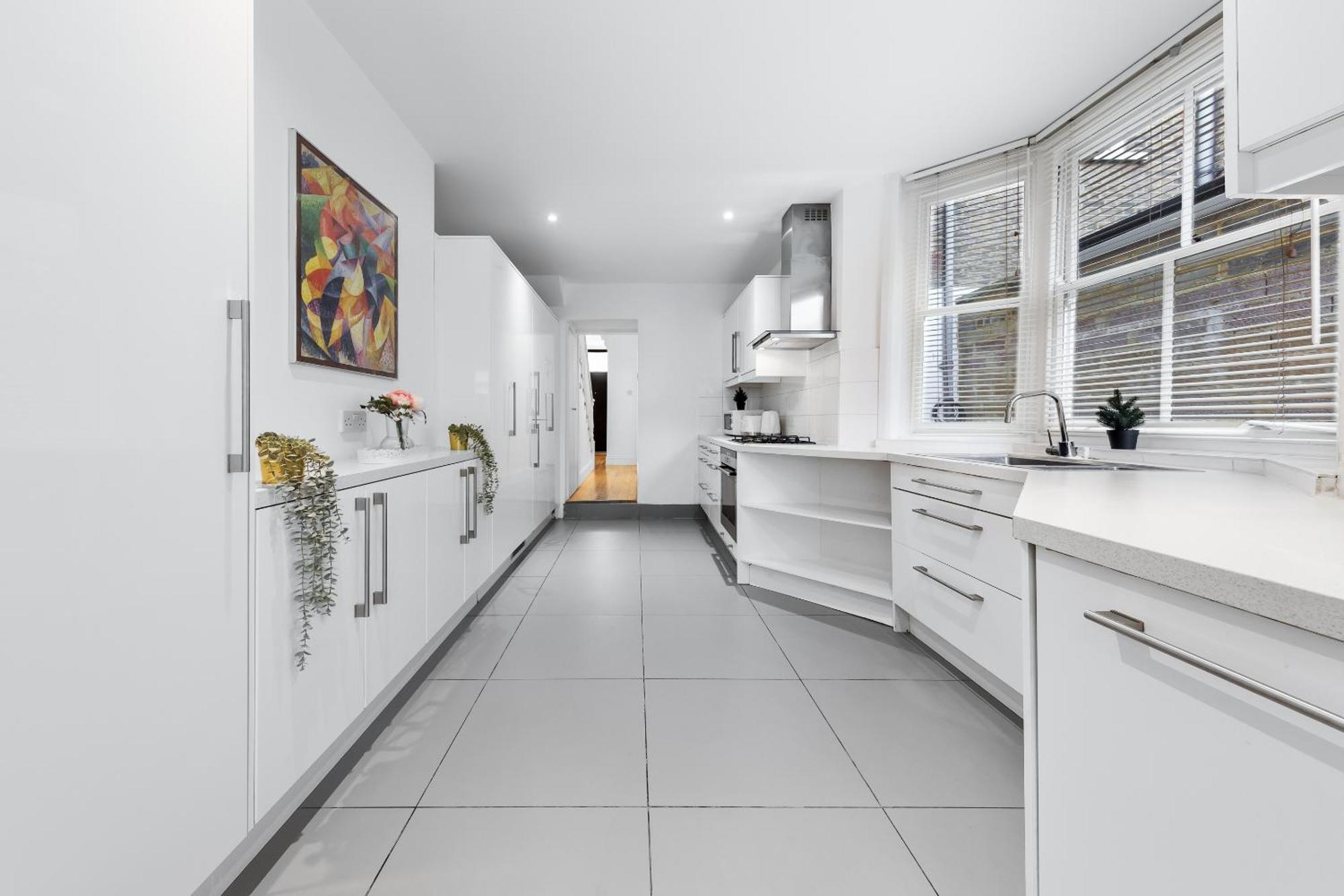 Luxury 4-Bedroom Modern Flat In Central London Steps From Station, Sleeps 9 In Style! Buitenkant foto