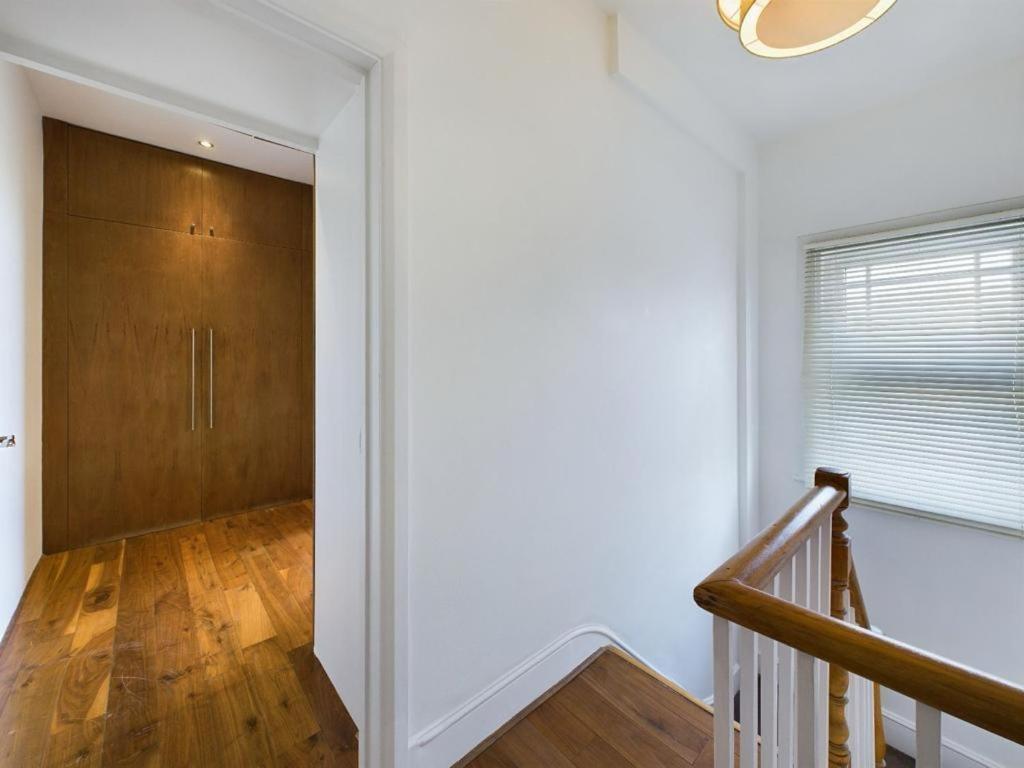 Luxury 4-Bedroom Modern Flat In Central London Steps From Station, Sleeps 9 In Style! Kamer foto