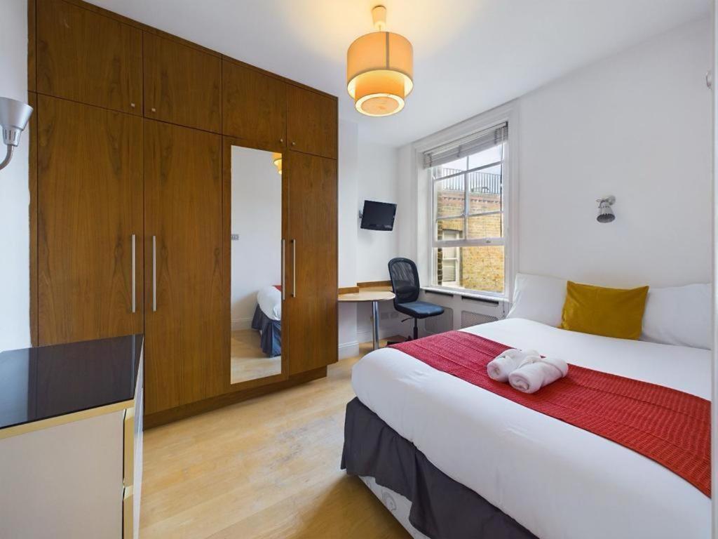 Luxury 4-Bedroom Modern Flat In Central London Steps From Station, Sleeps 9 In Style! Kamer foto